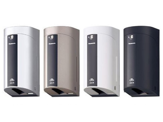 パナソニック製カバー付きコンセントWK4422