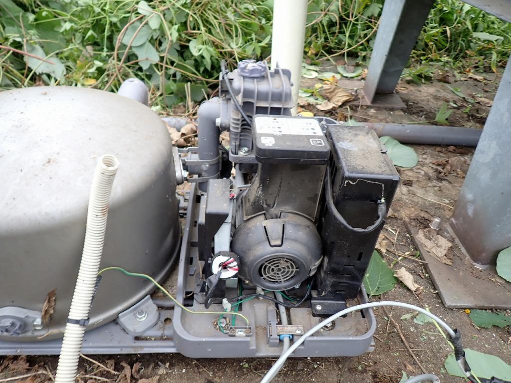 草刈中電線を切った