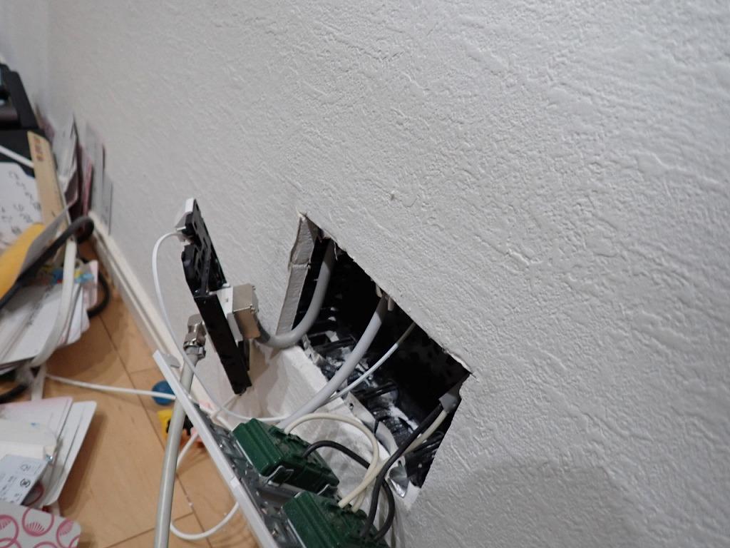 柏市でテレビ端子を増やす工事