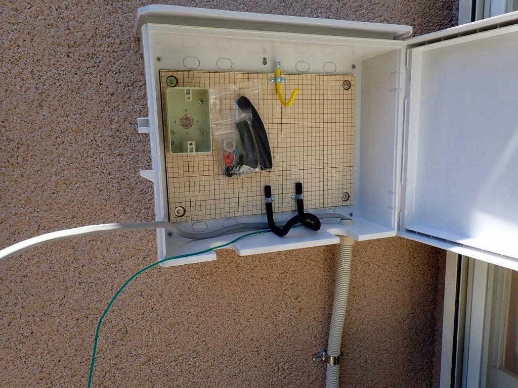 プリウスPHV充電コンセント工事